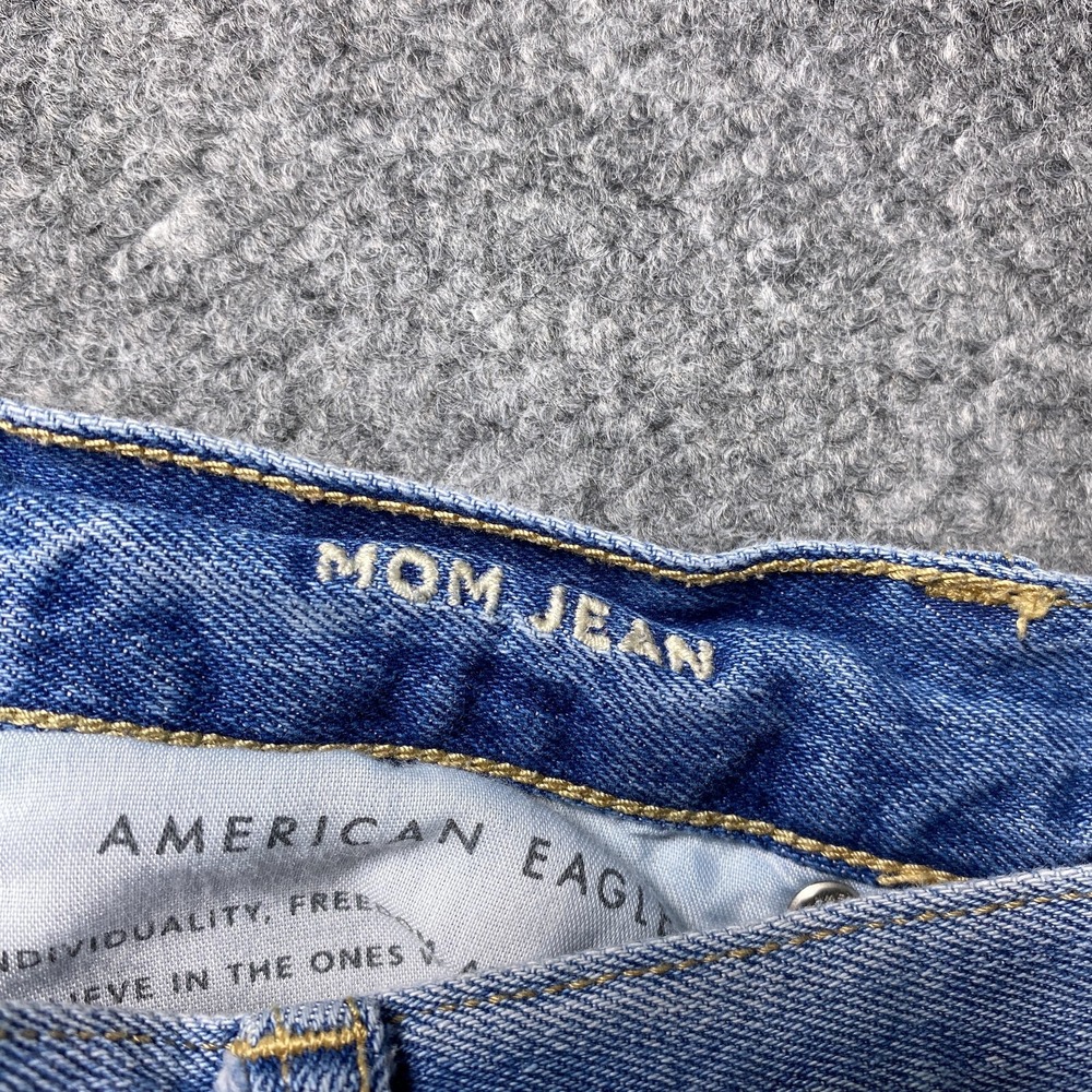 American Eagle Jeans Womens 8 Short Blue Mom Straight Distressed - Picture 8 of 12